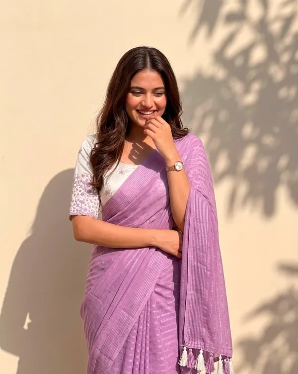 Embroidered_Bollywood_Georgette_Saree_(Purple)