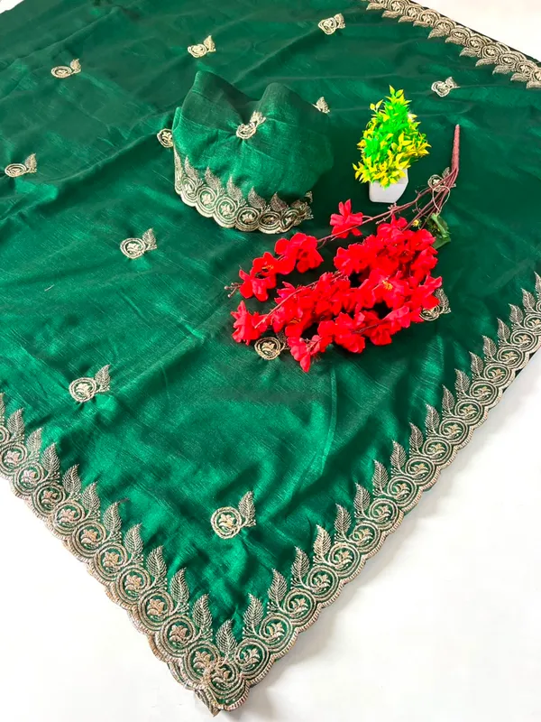 Green_Georgette_Hand_Painted_And_Woven_And_Self_Design_Saree_For_Women