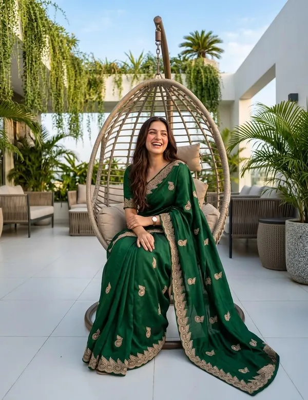 Green_Georgette_Hand_Painted_And_Woven_And_Self_Design_Saree_For_Women