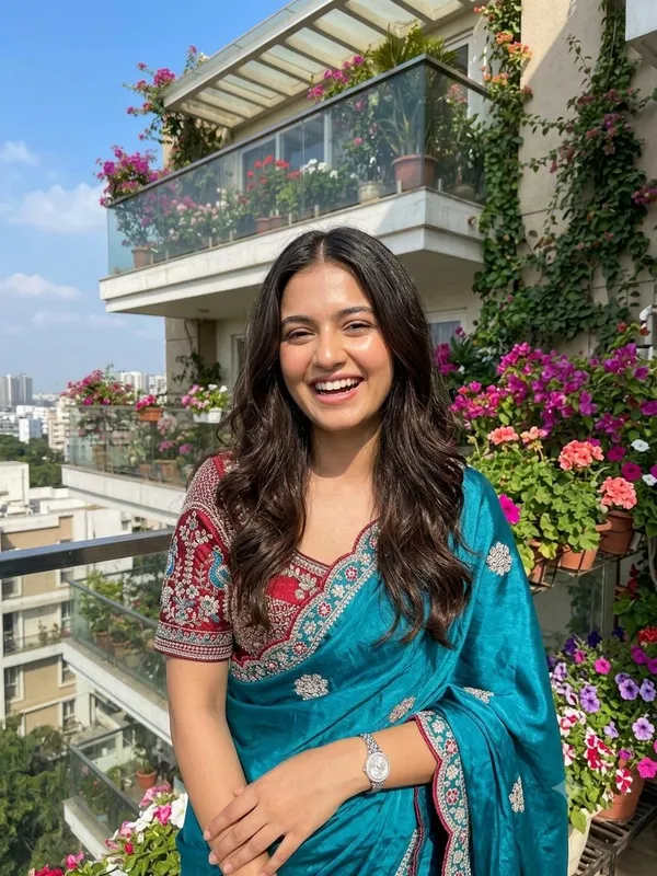 Pure_soft_Fenndy_Sattin_Saree_With_Embroidery_Sequence_work_Butta