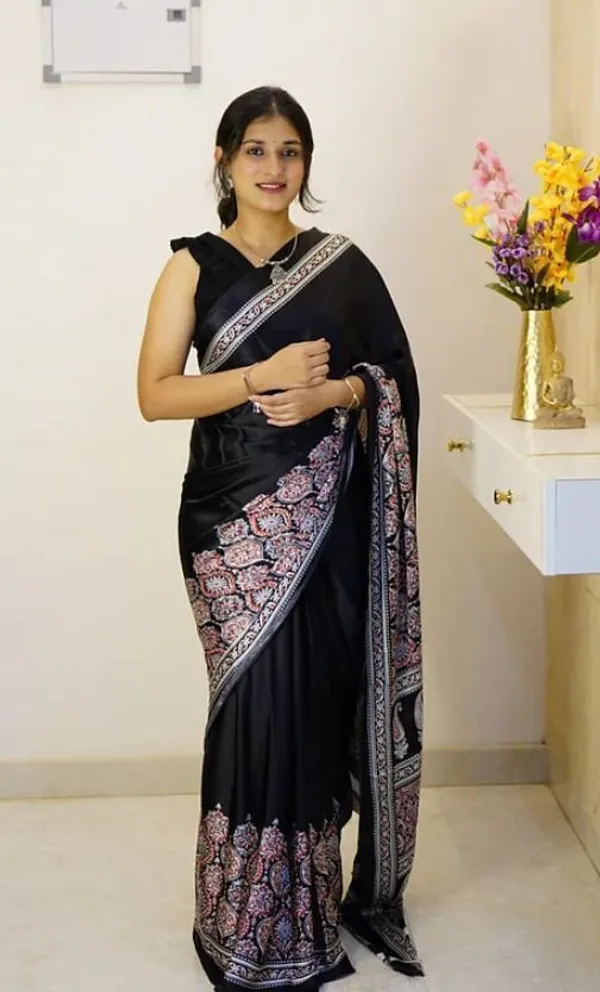 Printed_Daily_Wear_Crepe_Saree_(Black)