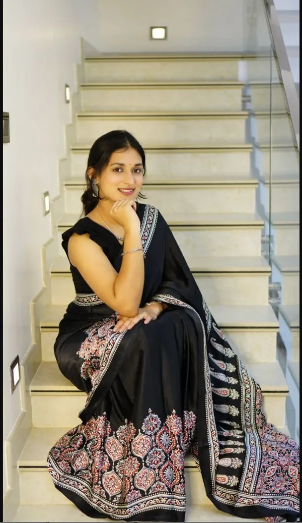 Printed_Kanjivaram_Crepe_Saree_(Black)
