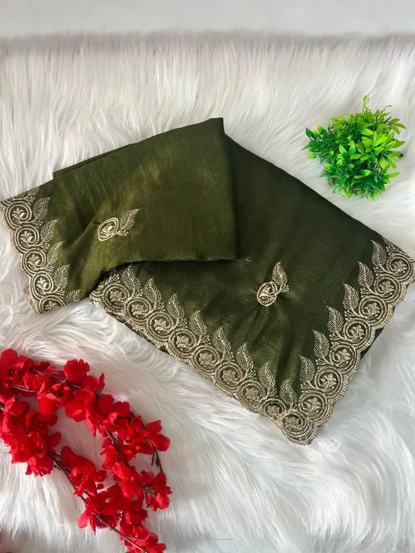 Embroidered_Bollywood_Georgette_Saree_(Green)