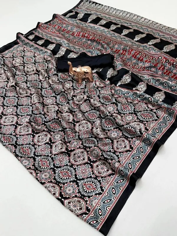 Printed_Bollywood_Crepe_Saree_(Black)