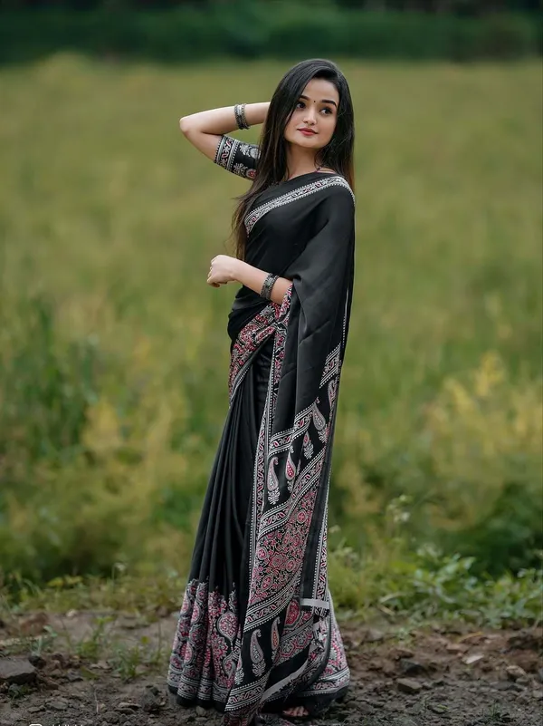 Printed_Daily_Wear_Crepe_Saree_(Multicolor)