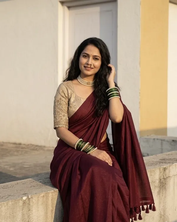Solid/Plain_Bollywood_Georgette_Saree_(Maroon)