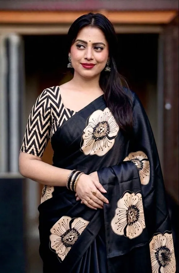 Floral_Print,_Geometric_Print_Daily_Wear_Crepe_Saree_(Black)