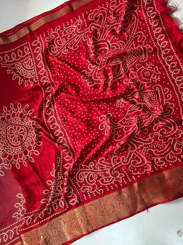 Woven_Bandhani_Pure_Silk_Saree_(Red)