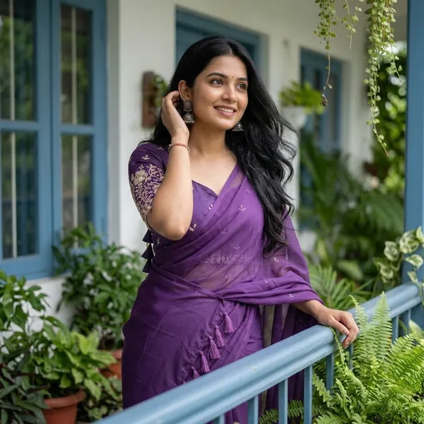 Embroidered_Bollywood_Georgette_Saree_(Purple)