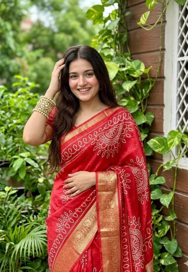 Floral_Print_Party_Wear_Pure_Marsh_mellow_Silk_Saree_with_Printed_Blouse