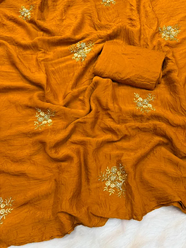 Soft_Crush_Silk_Embroidery_Dana_Cut_Work_Saree_With_Running_Blouse