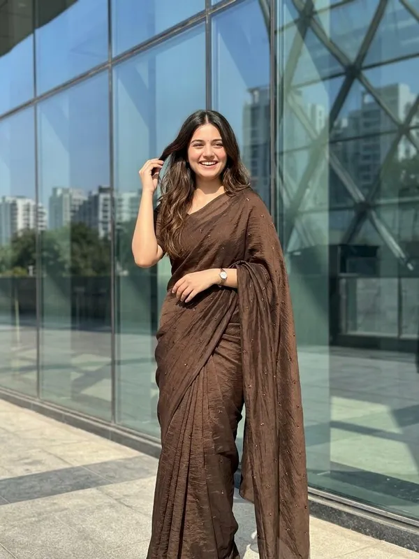 Tranding_Coffee_Crush_Soft_Fabric_Saree_With_All_Over_Beads_Butti_Work