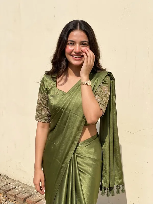 Embroidered_Bollywood_Georgette_Saree_(Green)