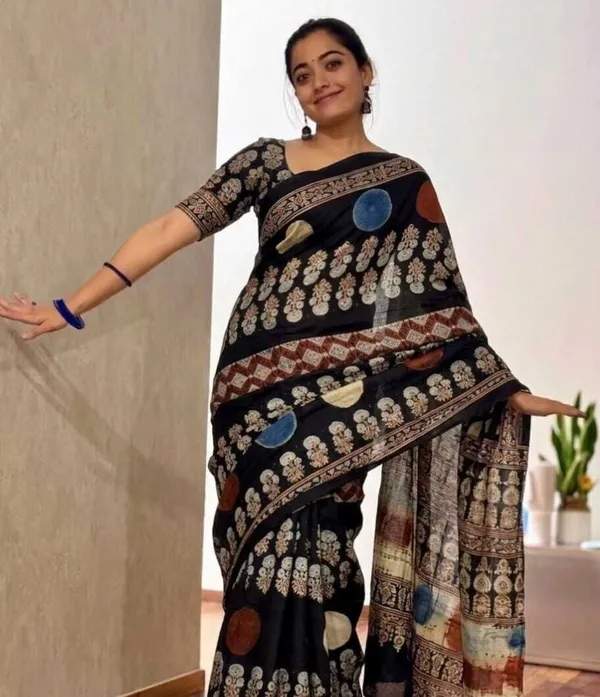 Black_Crepe_Printed_And_Geometric_Print_Saree_For_Women
