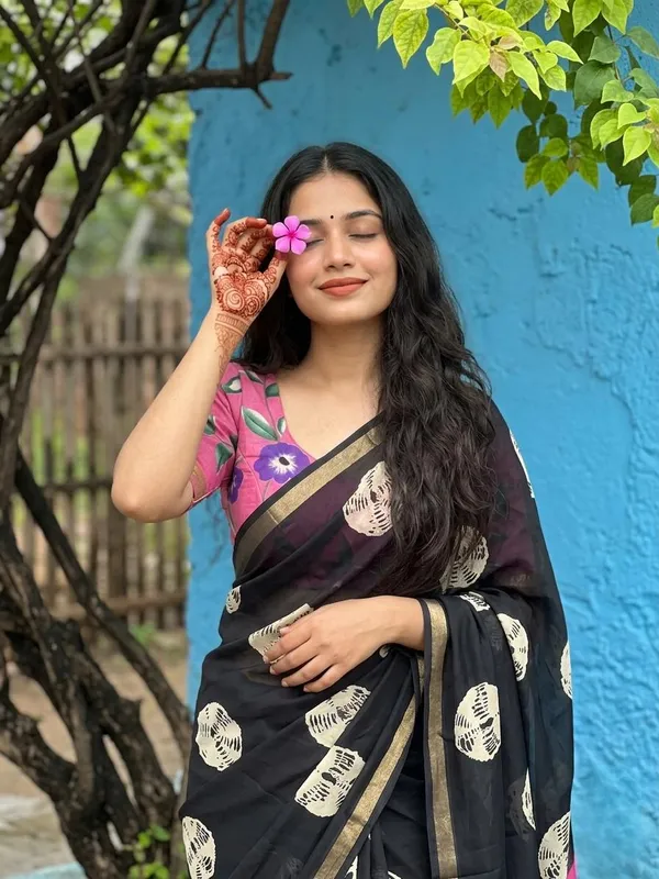 Printed,_Floral_Print_Cotton_Saree_With_Printed_Blouse_And_printed_pallu