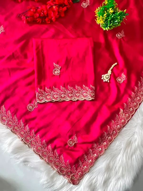 Embroidered_Bollywood_Georgette_Saree_(Pink)