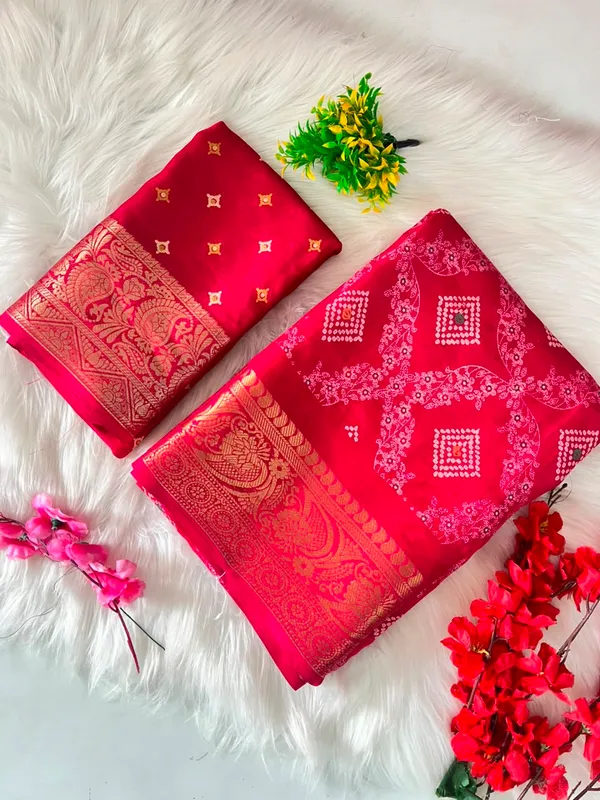 Striped,_Woven_Assam_Silk_Cotton_Blend_Saree_(Pink)