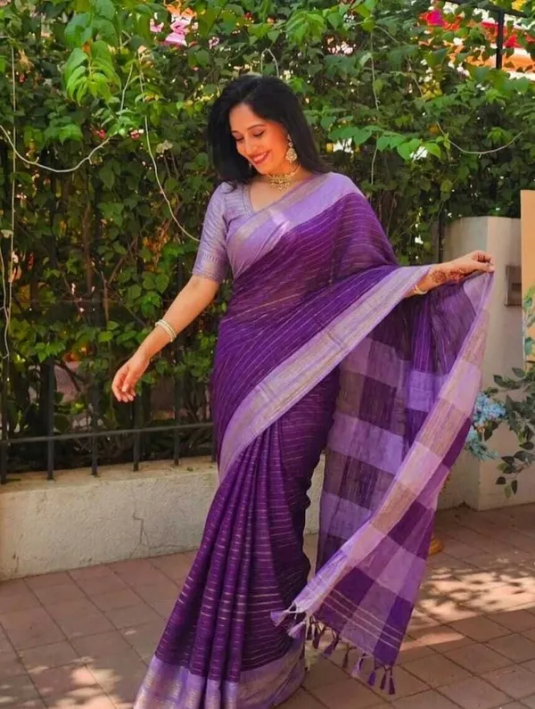 Purple_Cotton_Silk_Striped_And_Checkered_Saree_For_Women