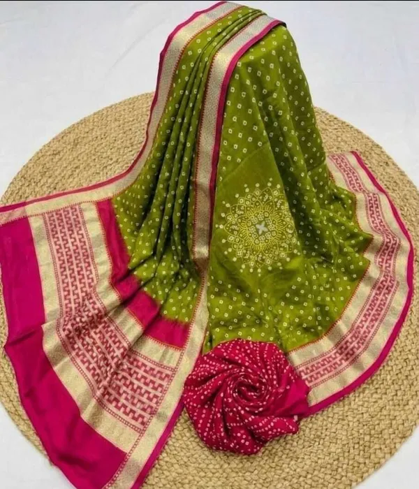 Green_Chiffon_Self_Design_And_Printed_And_Woven_Saree_For_Women