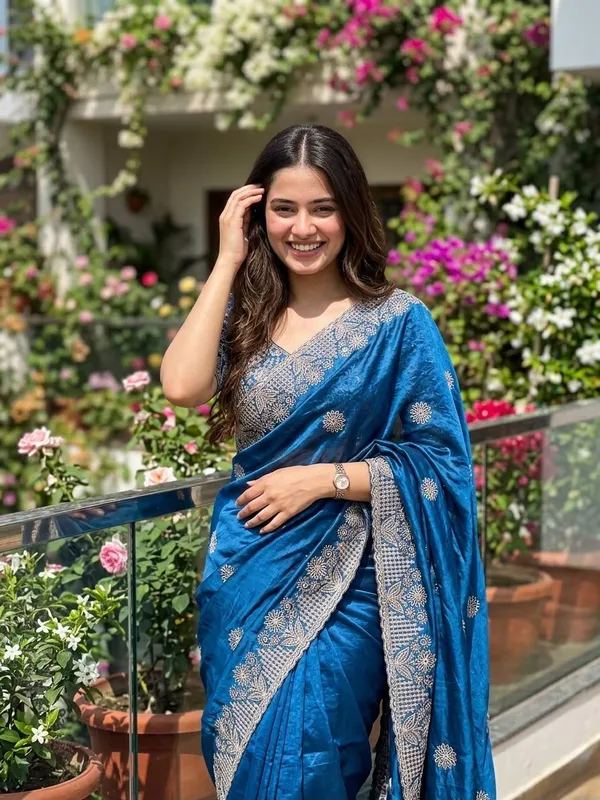 Pure_Soft_Fendy_Sattin_Saree_With_Embroidery_Zari_Work_Butta
