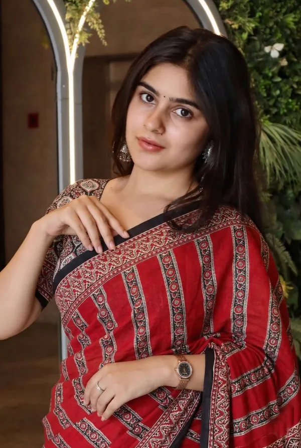 Red_Crepe_Printed_Saree_For_Women