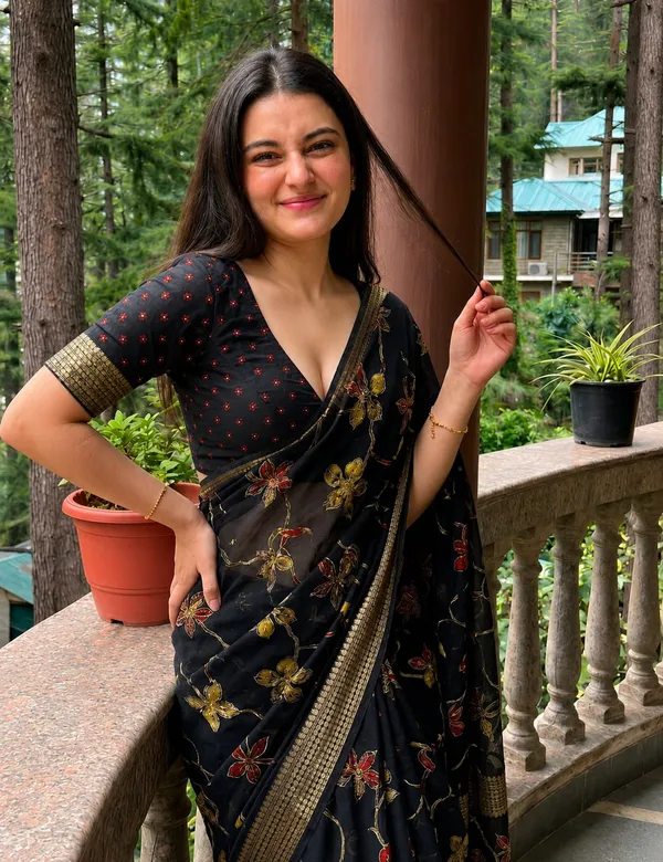 Black_Cotton_Silk_Floral_Print_And_Embroidered_And_Woven_And_Graphic_Print_Saree_For_Women