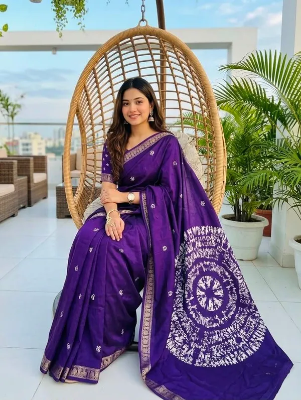 Embroidered,_Tie-Dye,_Woven_Bollywood_Cotton_Silk_Saree_(Purple)