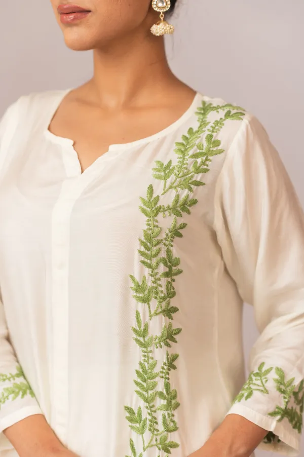 Sahiba_Pure_Muslin_Short_Chikankari_Kurta