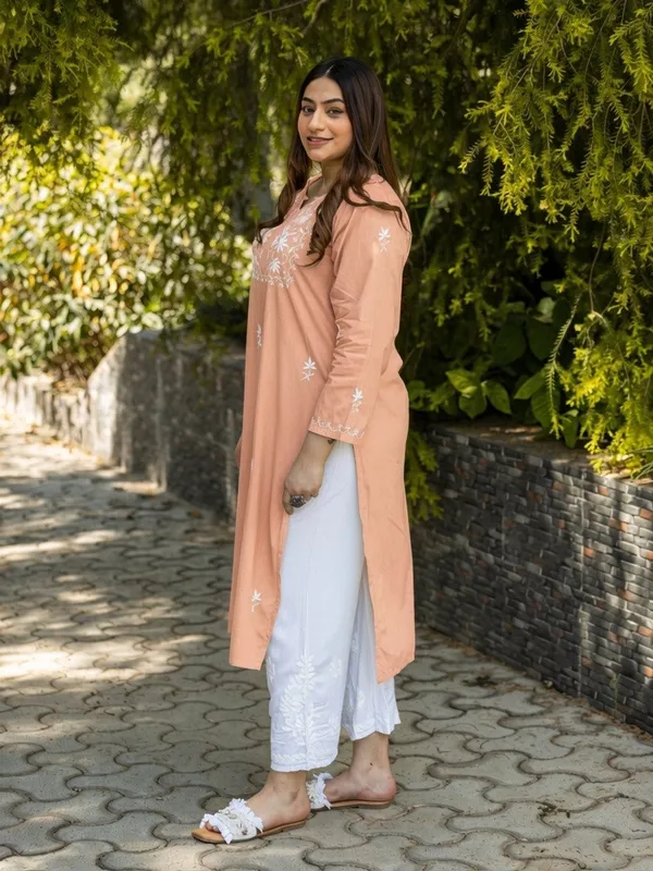 Sahiba_Peach_Pink_Pure_Cotton_Chikankari_Kurta_With_Very_Intricate_Hand_Embroidery