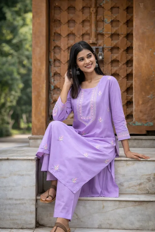 Heer_Mul_Cotton_2_Pc_Lilac_Chikankari_Kurta_Set