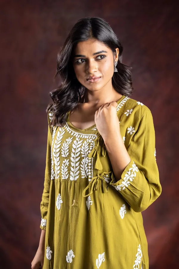 Ishq_Rayon_Olive_Green_Angrakha_Style_Chikankari_Kurta