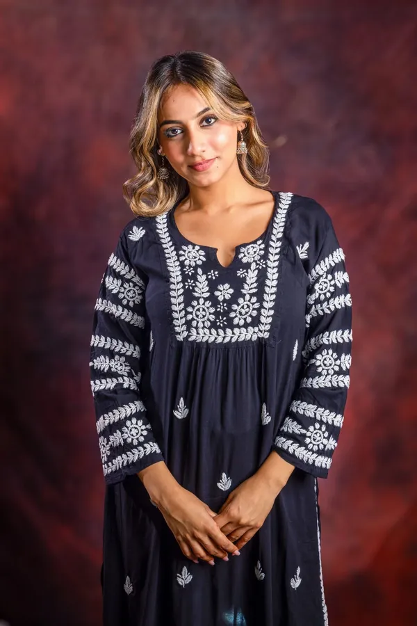 Ishq_Modal_Black_Chikankari_Kurta_With_Bangle_Work