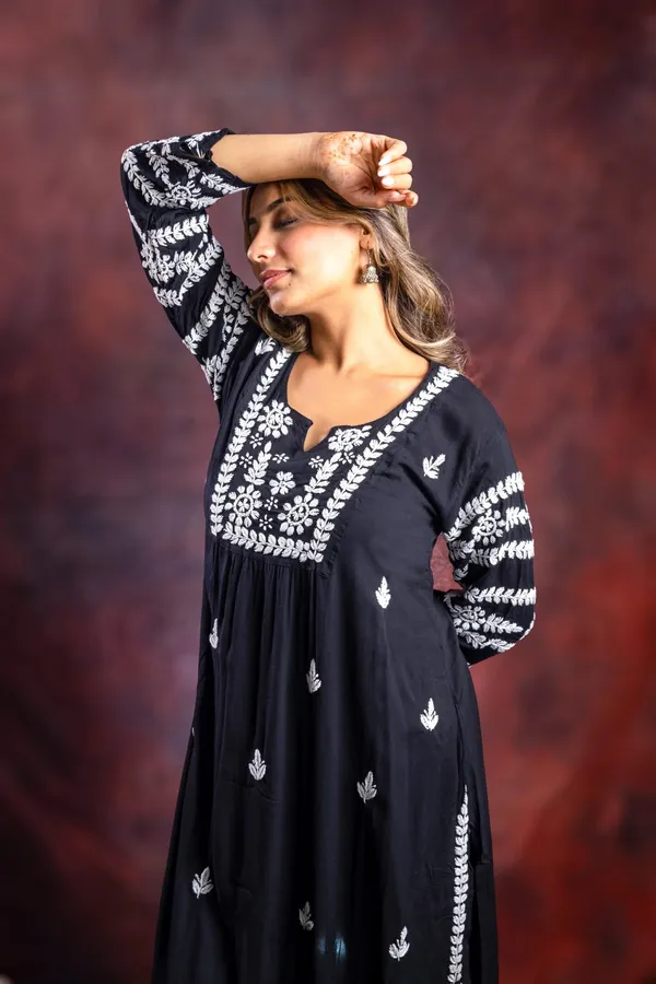 Ishq_Modal_Black_Chikankari_Kurta_With_Bangle_Work