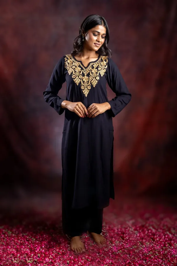 Ishq_Rayon_Black_Chikankari_Kurta