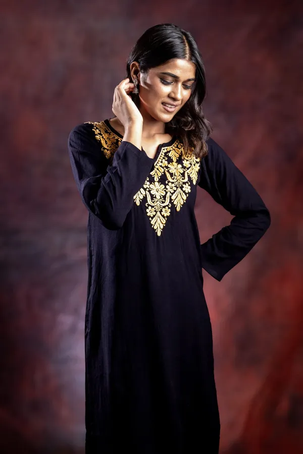 Ishq_Rayon_Black_Chikankari_Kurta