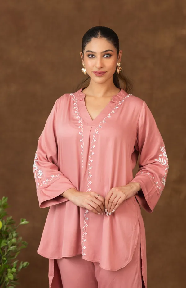Jashn_Premium_Twilight_Silk_Chikankari_Coord_Set_Onion_Pink