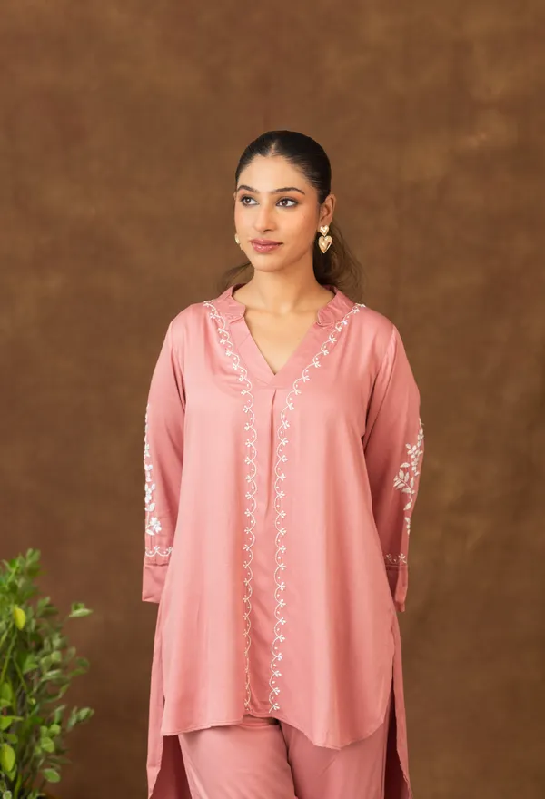 Jashn_Premium_Twilight_Silk_Chikankari_Coord_Set_Onion_Pink