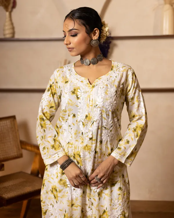Eesha_Chikankari_Mulmul_Floral_Printed_Kurta_Green