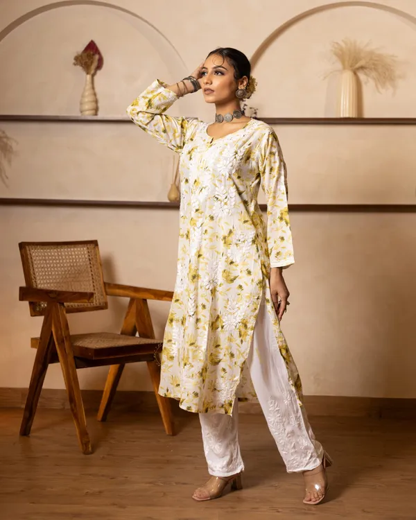 Eesha_Chikankari_Mulmul_Floral_Printed_Kurta_Green