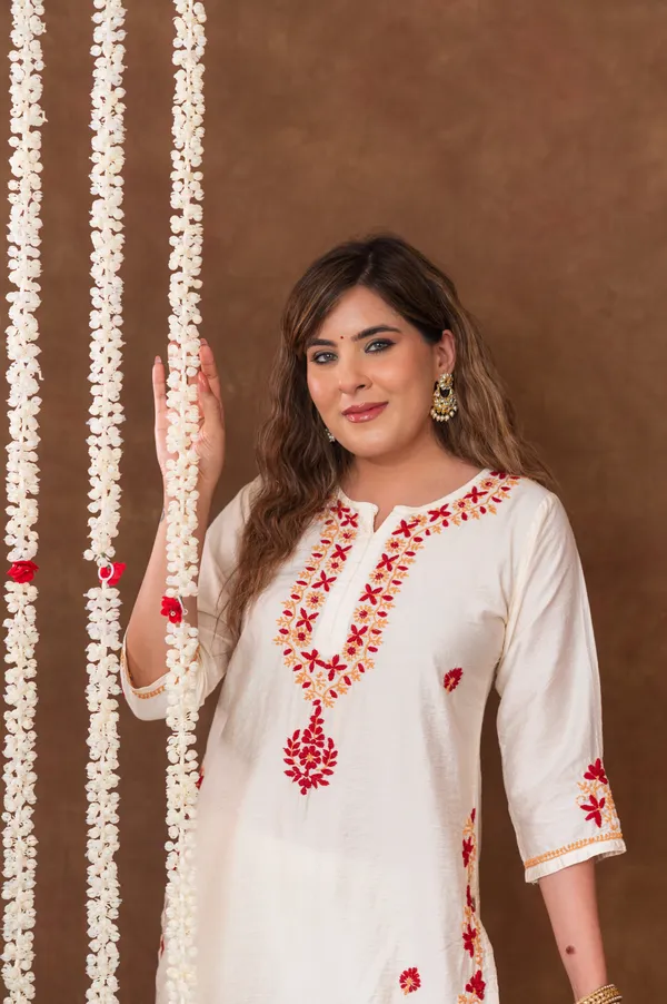 Jashn_Chikankari_Ivory_3pc_Chanderi_Silk_Kurta_Set_With_Dupatta