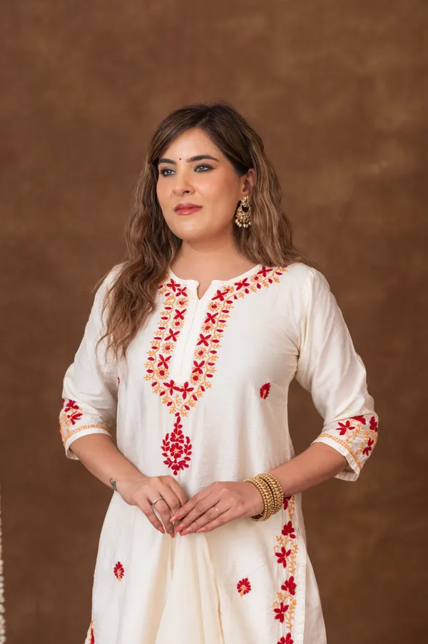 Jashn_Chikankari_Ivory_3pc_Chanderi_Silk_Kurta_Set_With_Dupatta