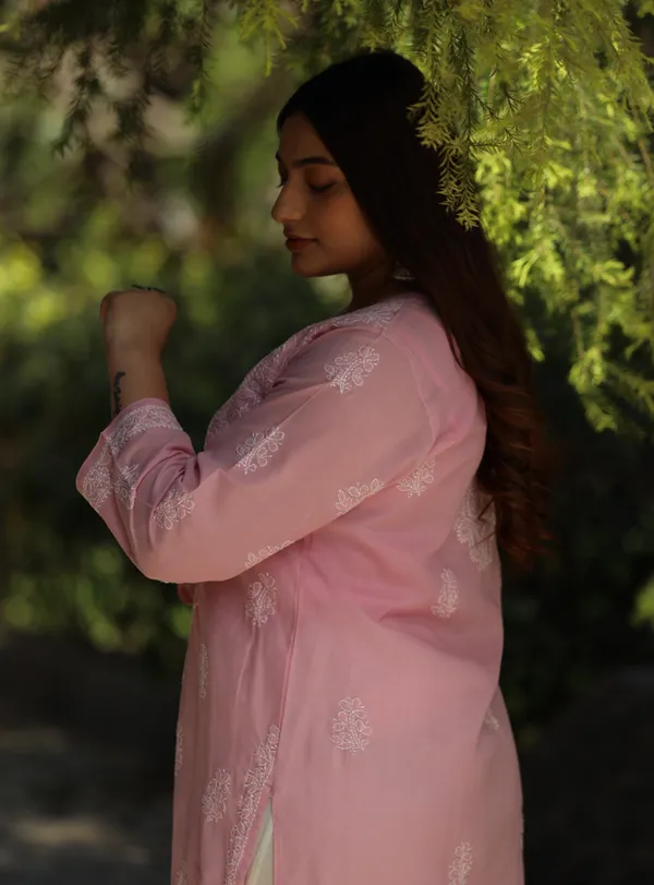 Sahiba_Chikankari_Light_Pink_Cotton_Bakhiya_Work_Kurta_With_Matching_Slip