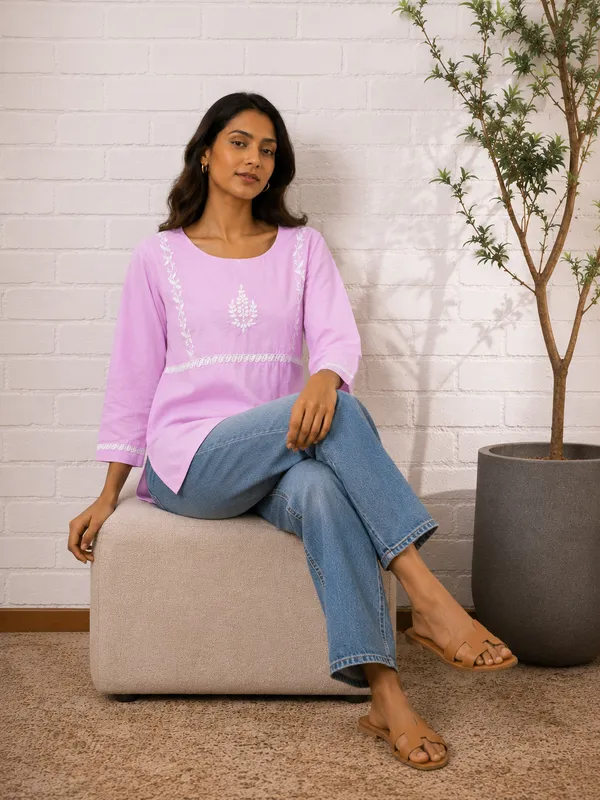 Saheba_Chikankari_Lavender_Rose_Cotton_Top