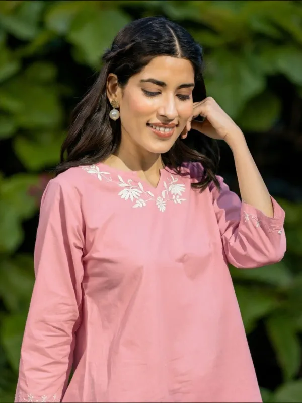 Sahiba_Pure_Cotton_Pink_Chikankari_Short_Top