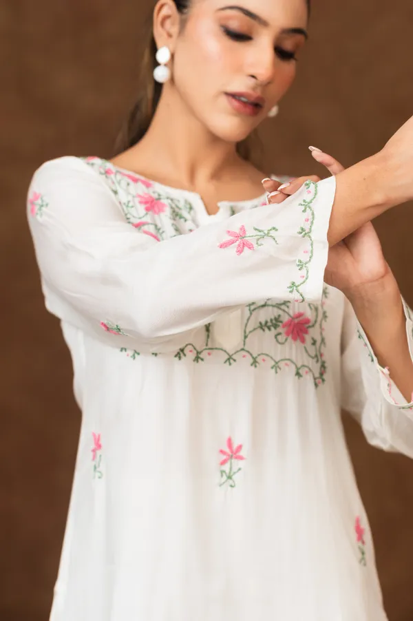 Jashn_Premium_Muslin_Chikankari_Kurta