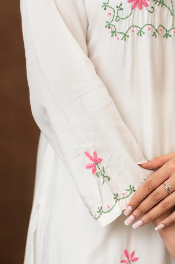 Jashn_Premium_Muslin_Chikankari_Kurta