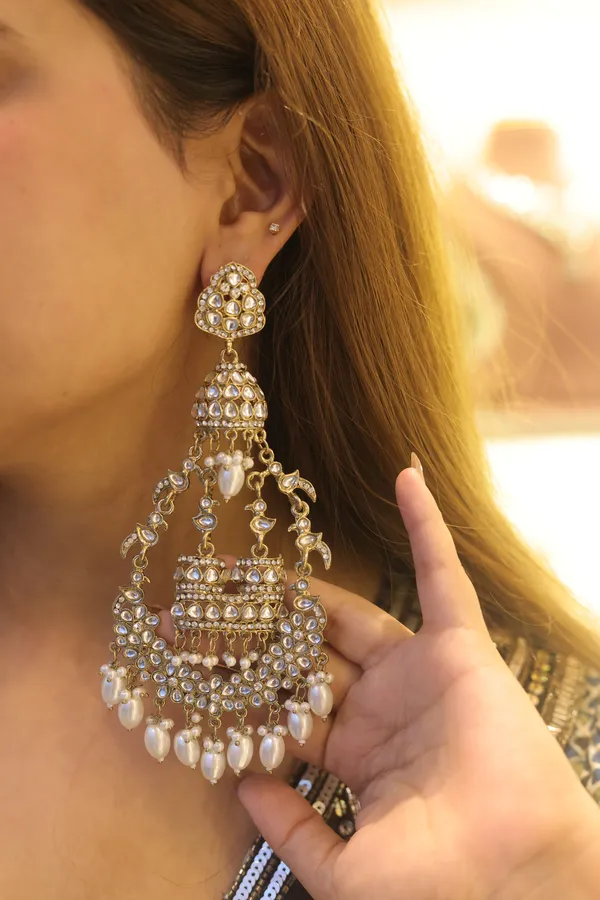 Gold_Tone_Pearl_Embellished_Ear_Chain_For_Women