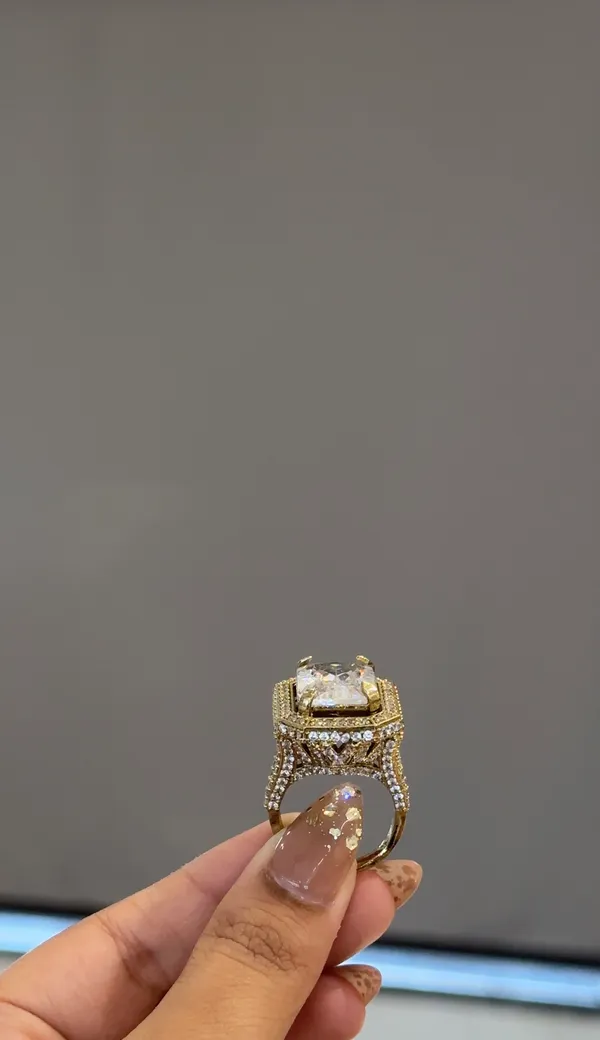 Gold_Tone_Statement_Ring_for_Women