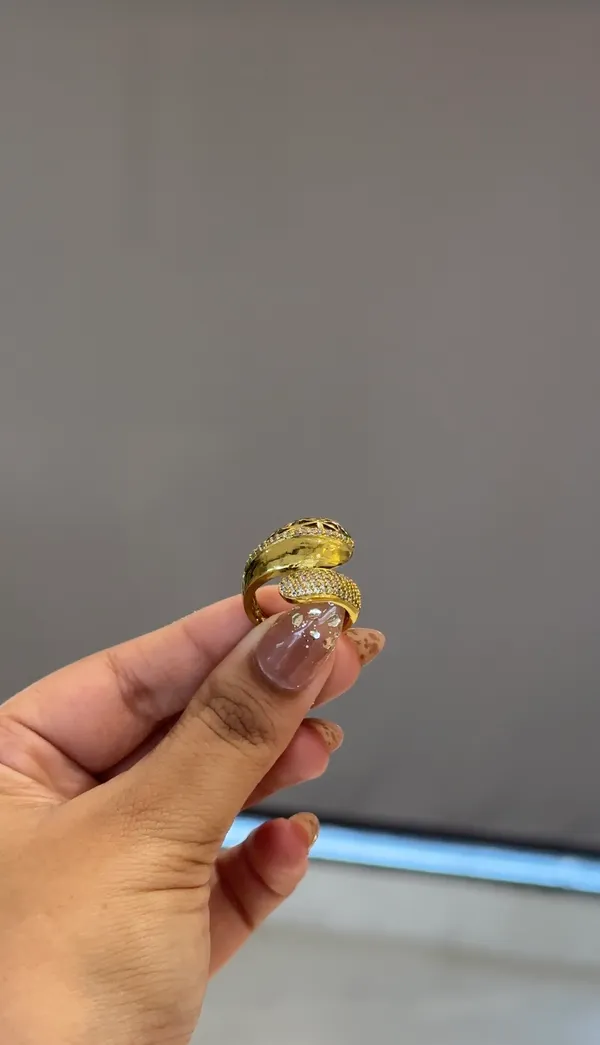 Gold-Tone_Statement_Ring_for_Women