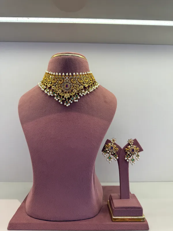 Handcrafted_18_K_Gold_Polish_Necklace_And_Earrings_Set